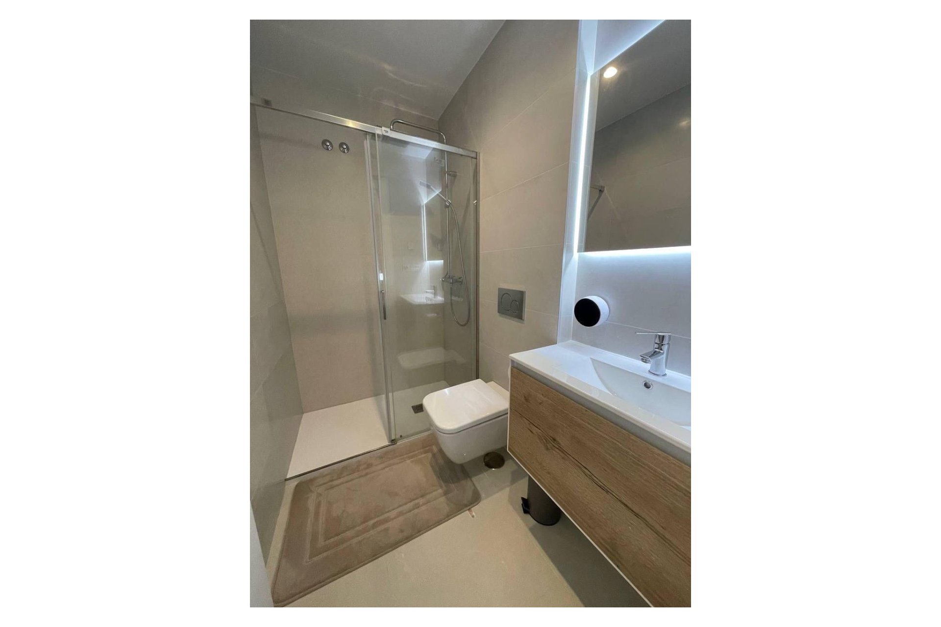 Revente - Apartment -
Torrevieja - Center