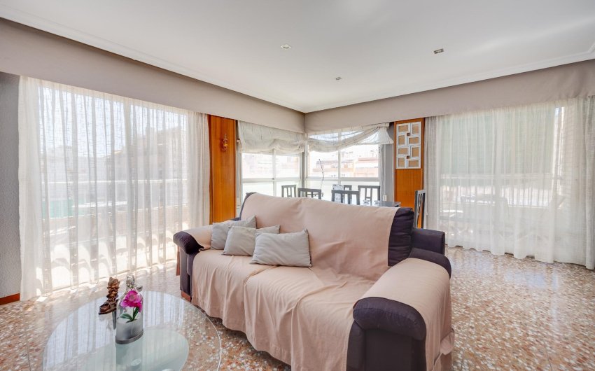 Revente - Apartment -
Torrevieja - Centro