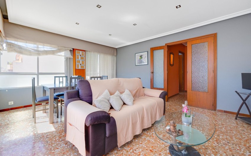 Revente - Apartment -
Torrevieja - Centro