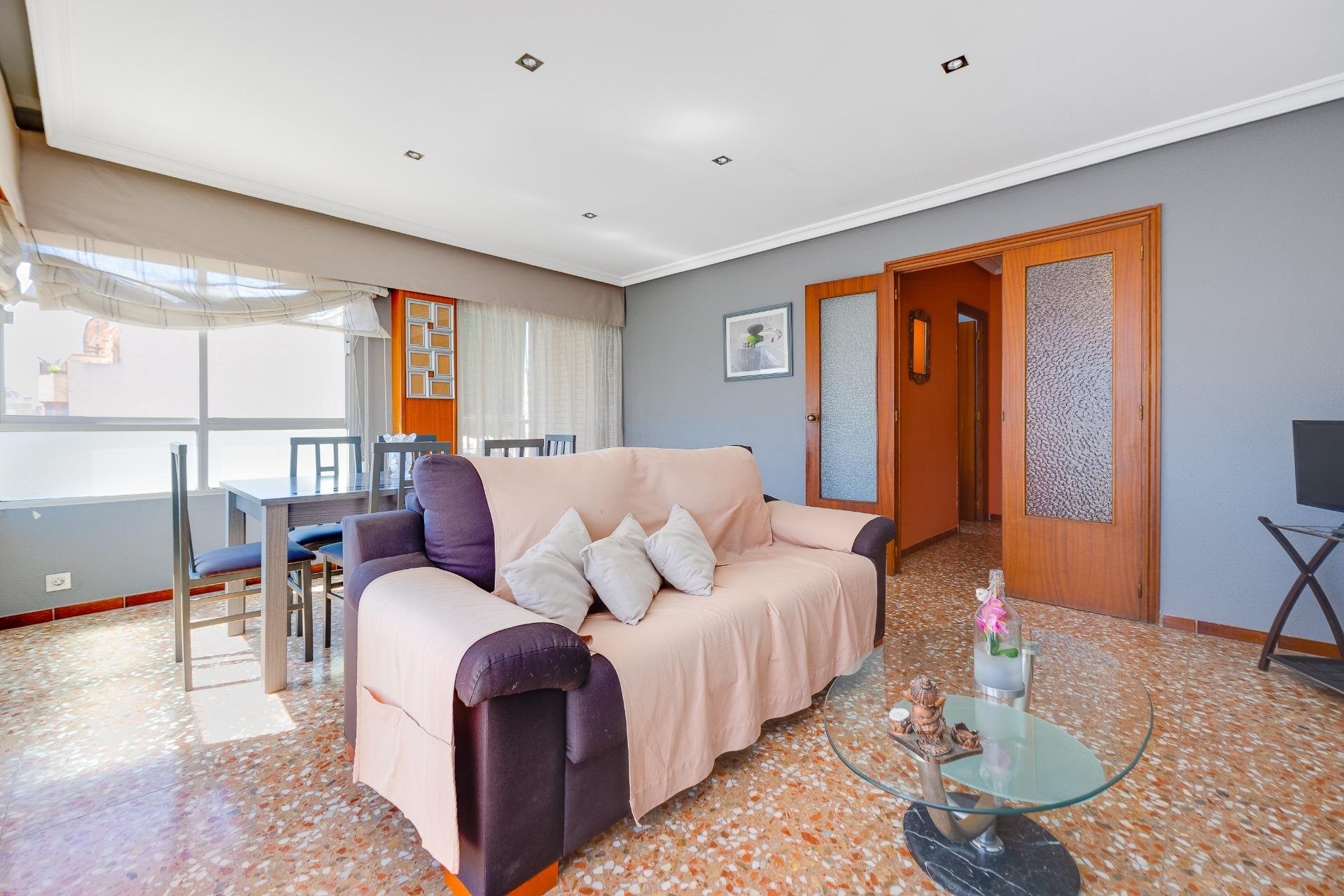 Revente - Apartment -
Torrevieja - Centro
