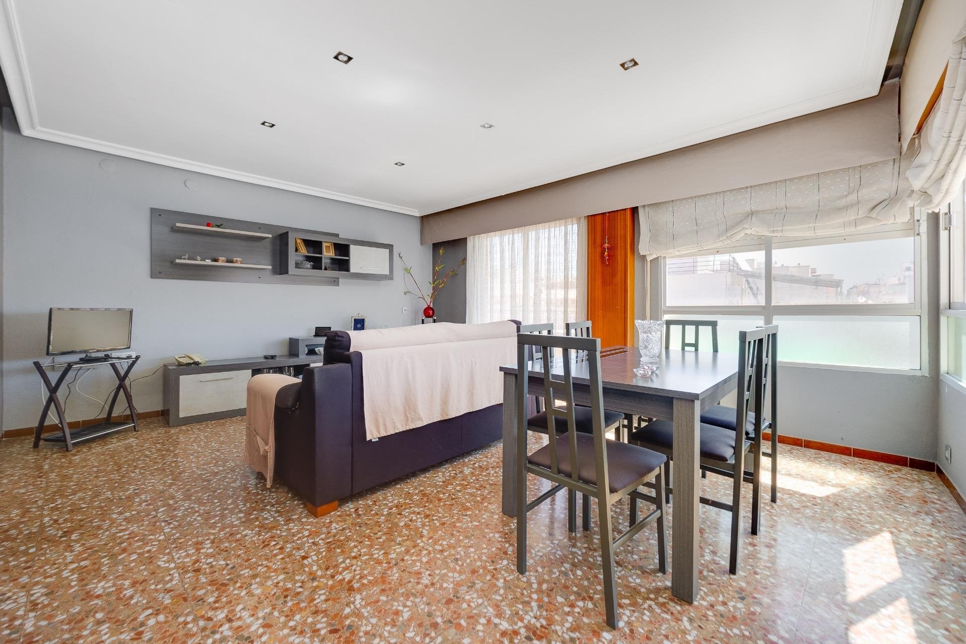 Revente - Apartment -
Torrevieja - Centro
