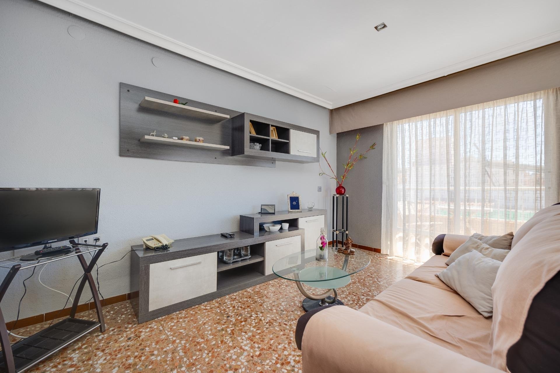 Revente - Apartment -
Torrevieja - Centro