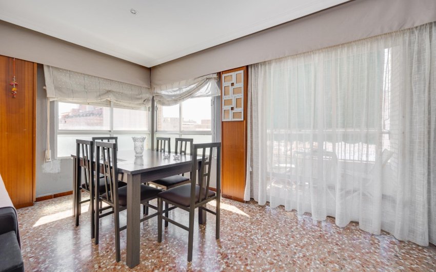 Revente - Apartment -
Torrevieja - Centro