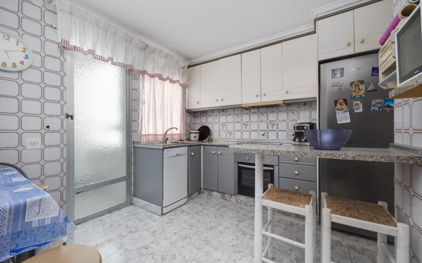 Revente - Apartment -
Torrevieja - Centro