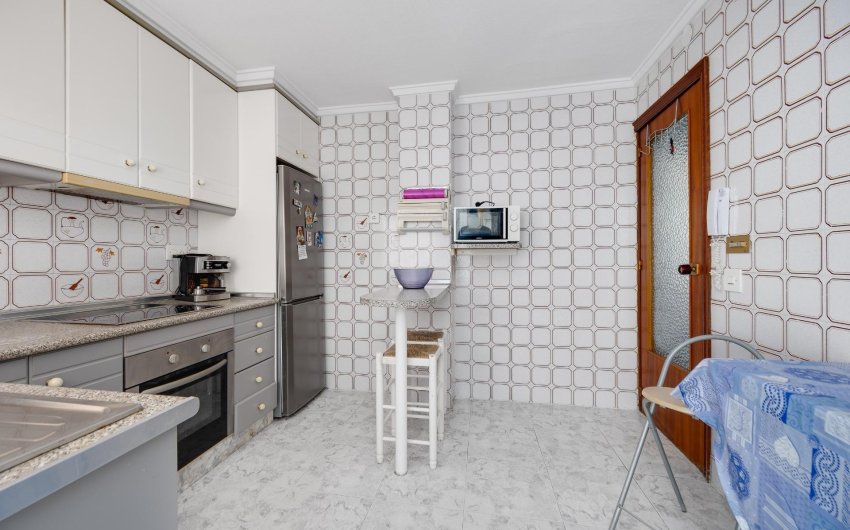 Revente - Apartment -
Torrevieja - Centro