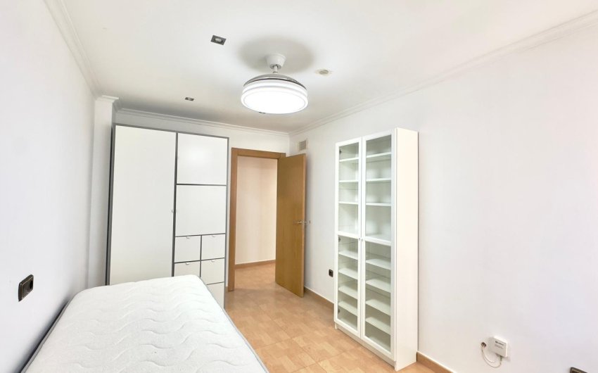 Revente - Apartment -
Torrevieja - Centro