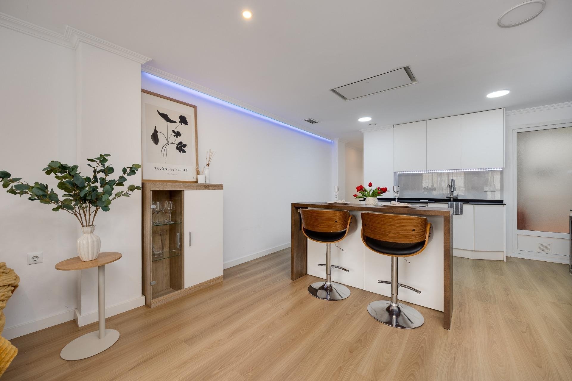 Revente - Apartment -
Torrevieja - Centro