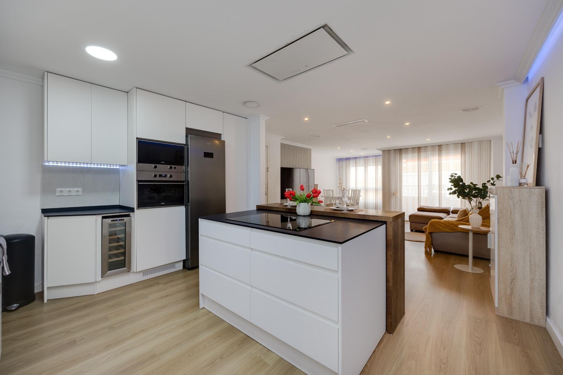 Revente - Apartment -
Torrevieja - Centro