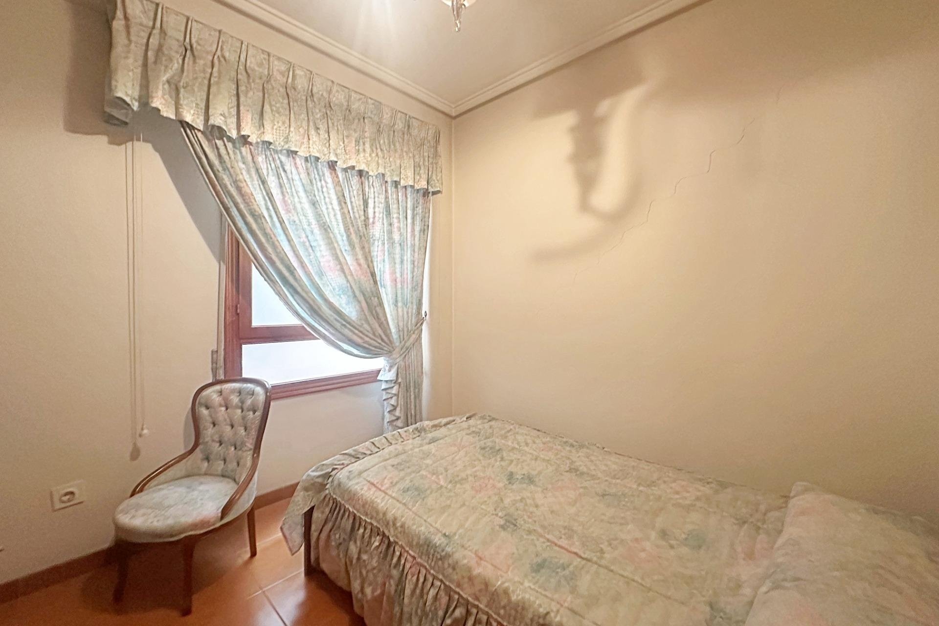 Revente - Apartment -
Torrevieja - Centro