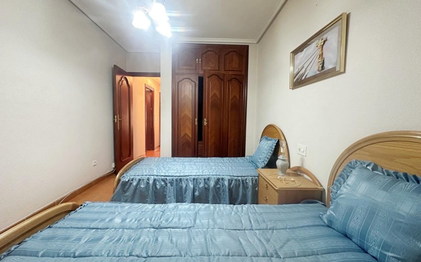 Revente - Apartment -
Torrevieja - Centro