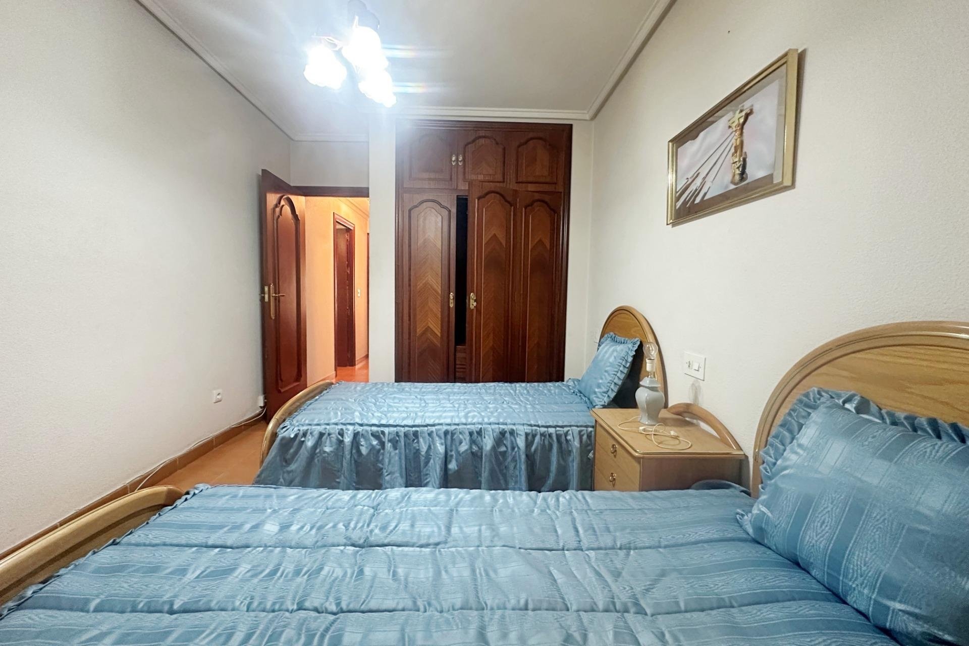 Revente - Apartment -
Torrevieja - Centro