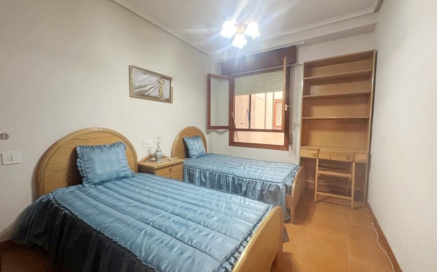 Revente - Apartment -
Torrevieja - Centro