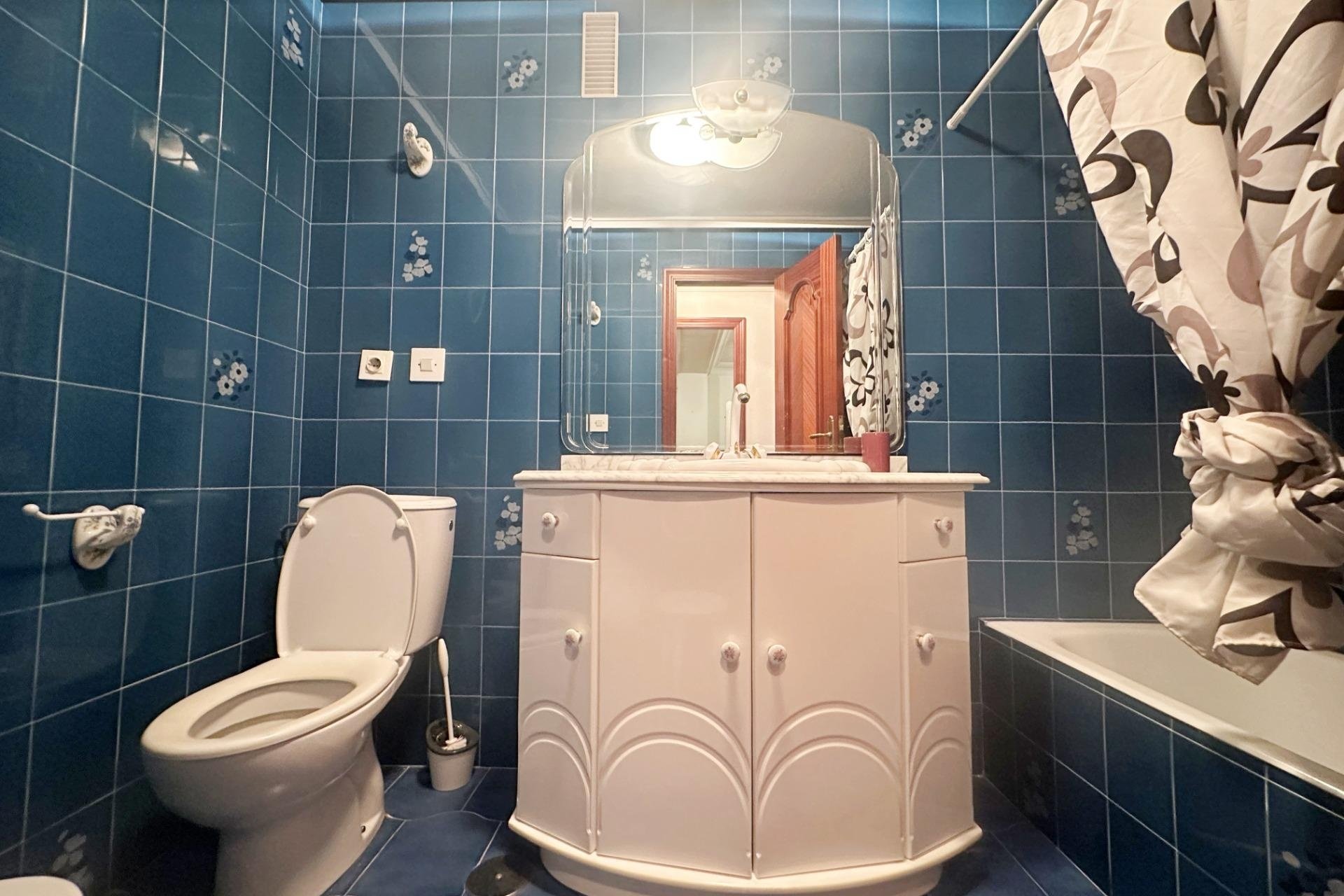 Revente - Apartment -
Torrevieja - Centro