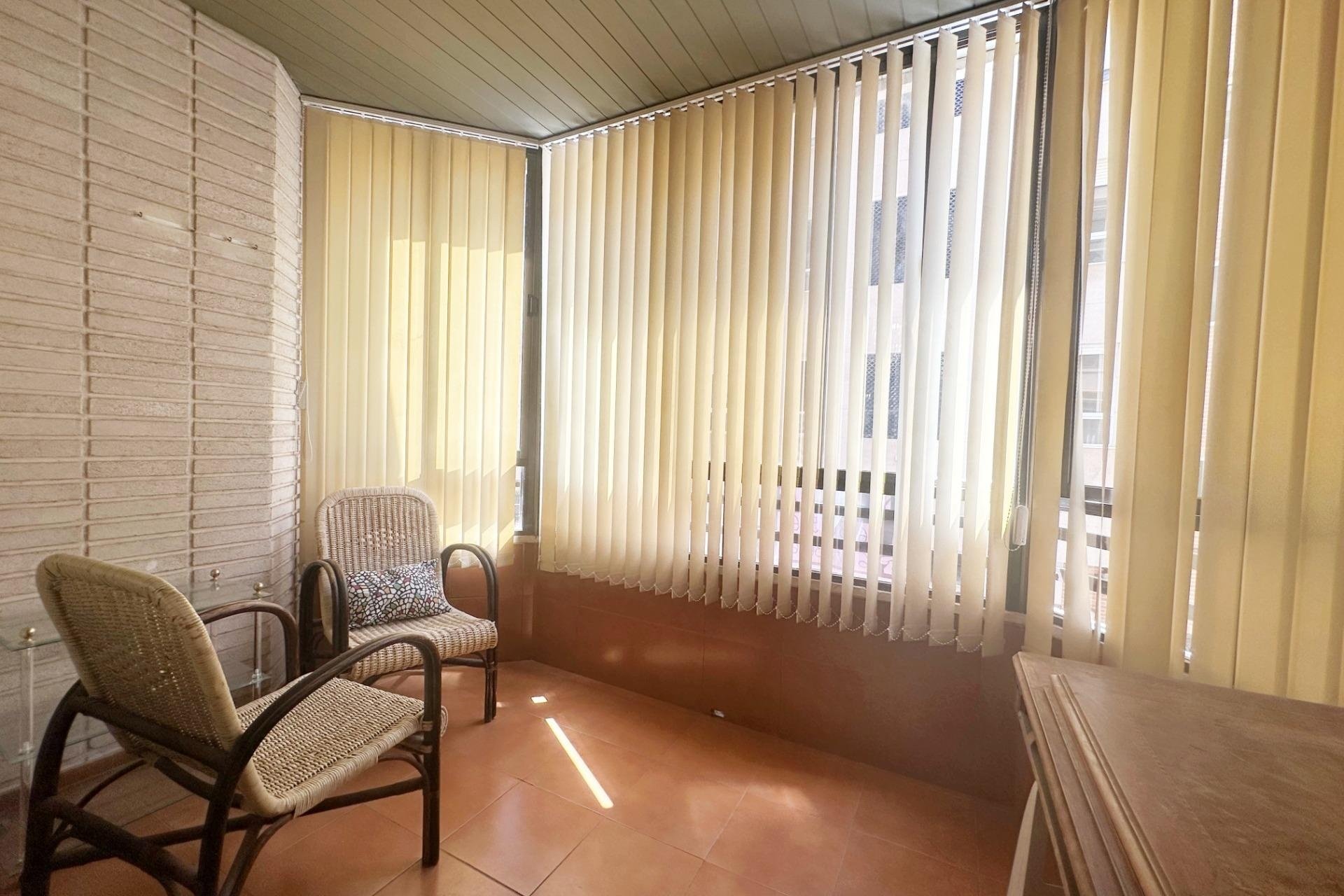Revente - Apartment -
Torrevieja - Centro