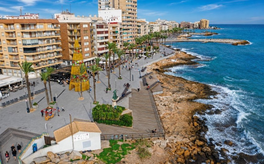 Revente - Apartment -
Torrevieja - Centro