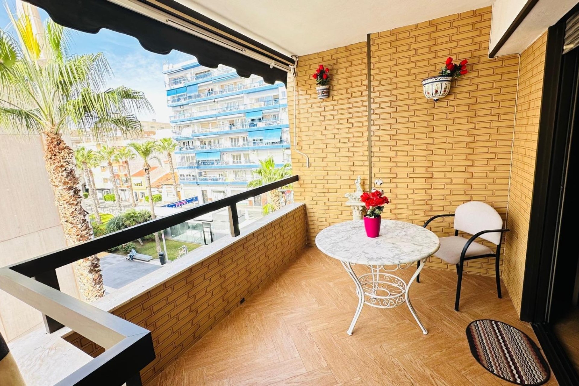Revente - Apartment -
Torrevieja - Centro