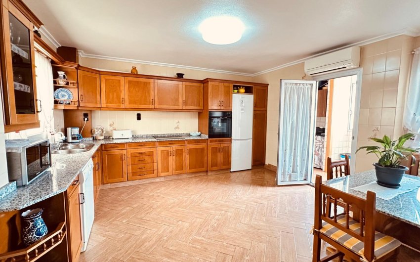 Revente - Apartment -
Torrevieja - Centro