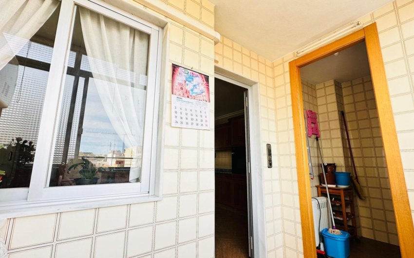 Revente - Apartment -
Torrevieja - Centro