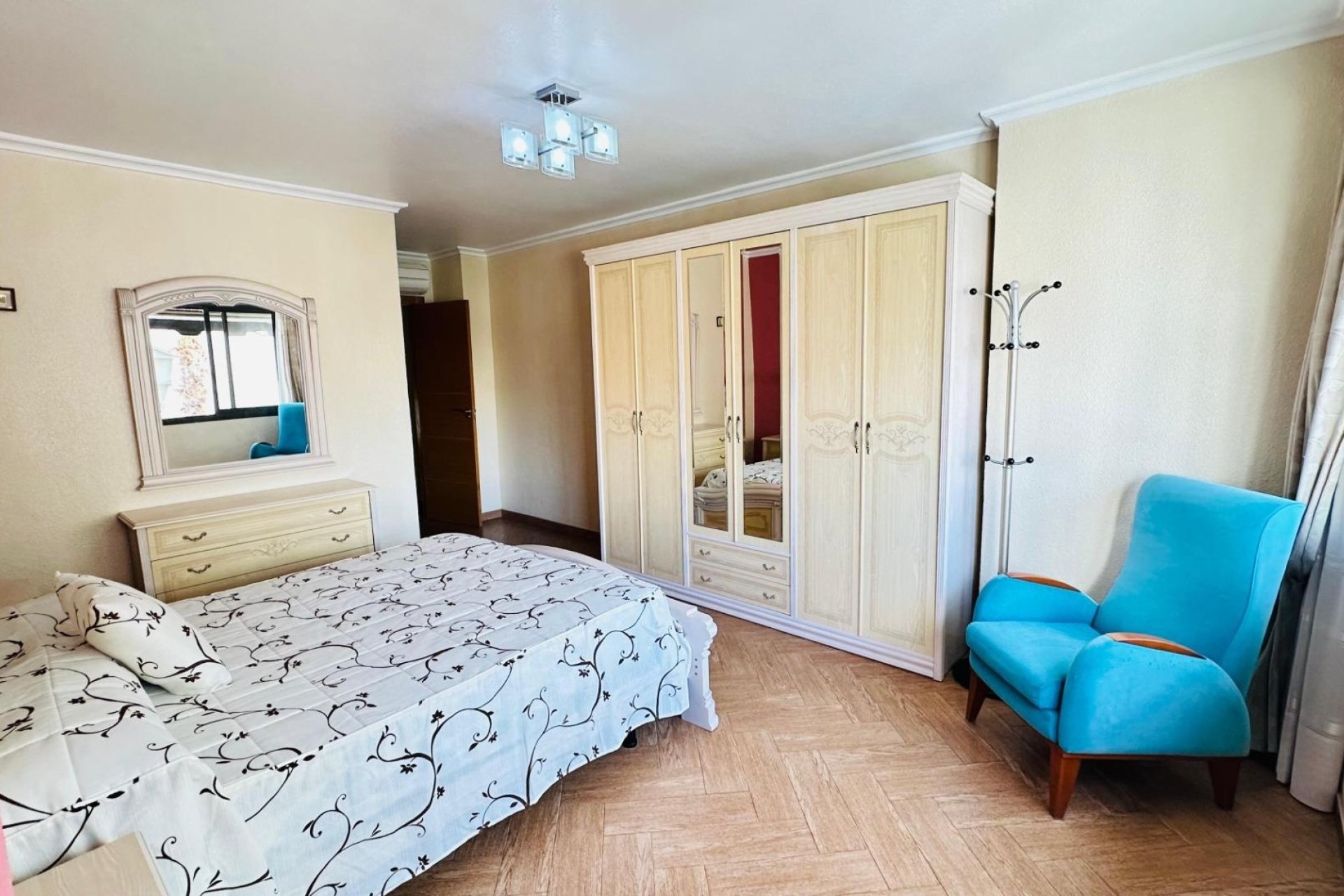 Revente - Apartment -
Torrevieja - Centro
