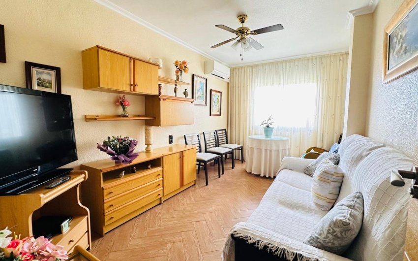Revente - Apartment -
Torrevieja - Centro