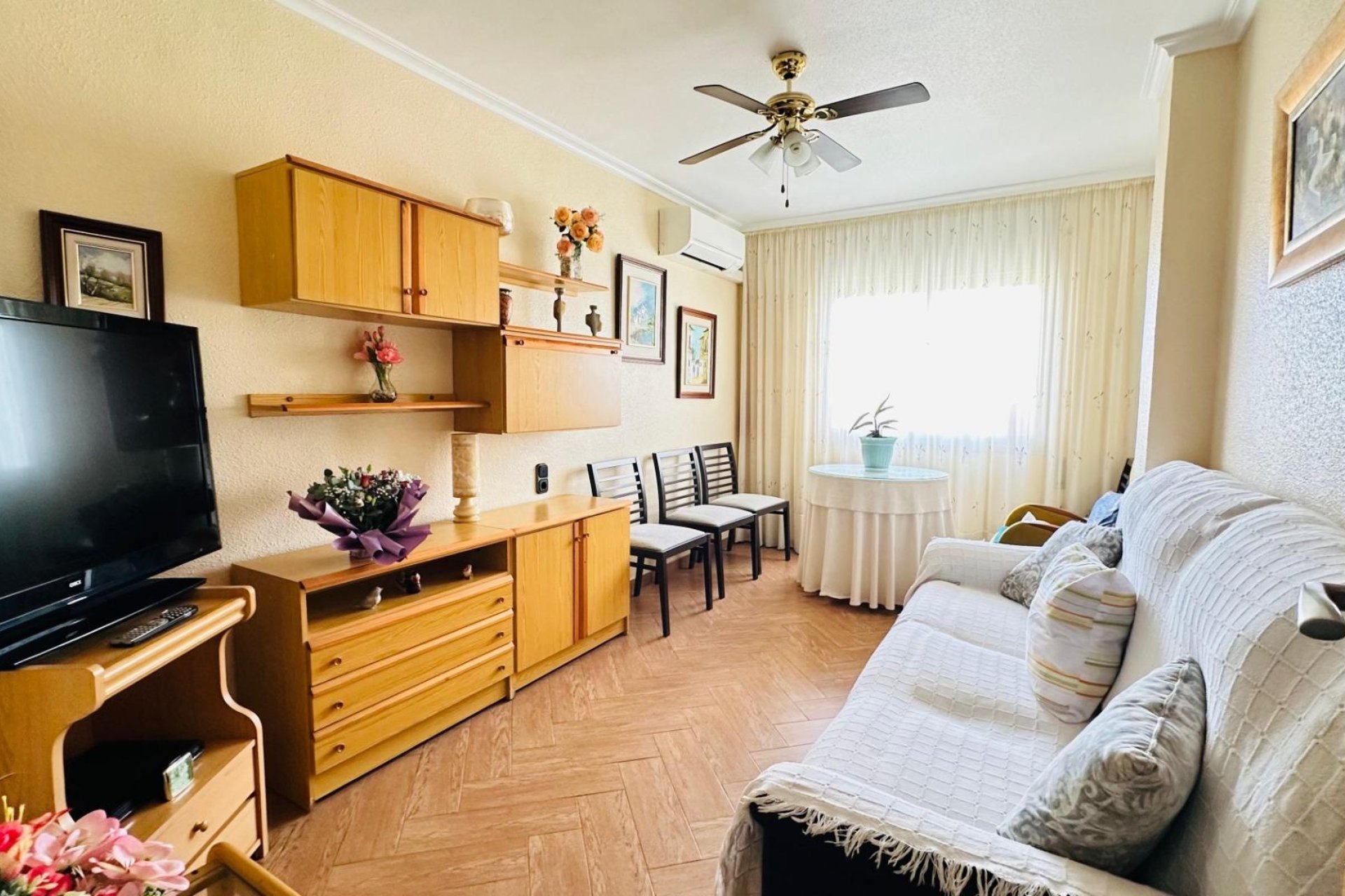 Revente - Apartment -
Torrevieja - Centro