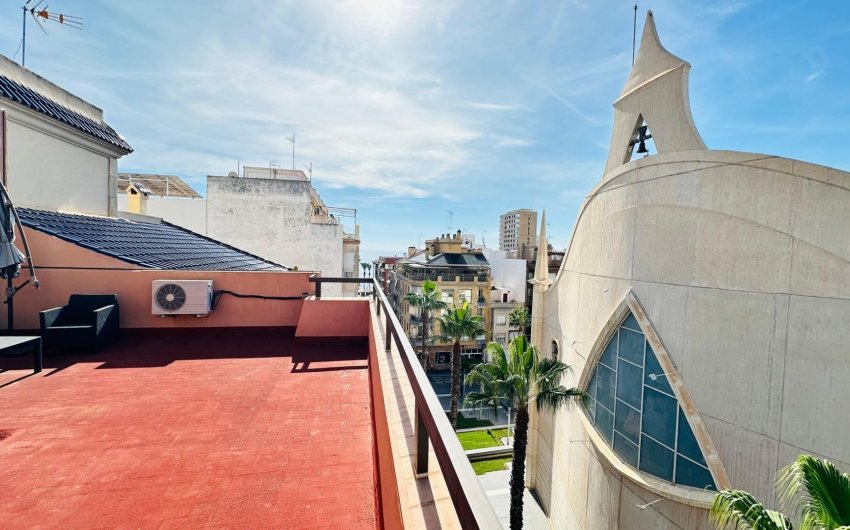 Revente - Apartment -
Torrevieja - Centro