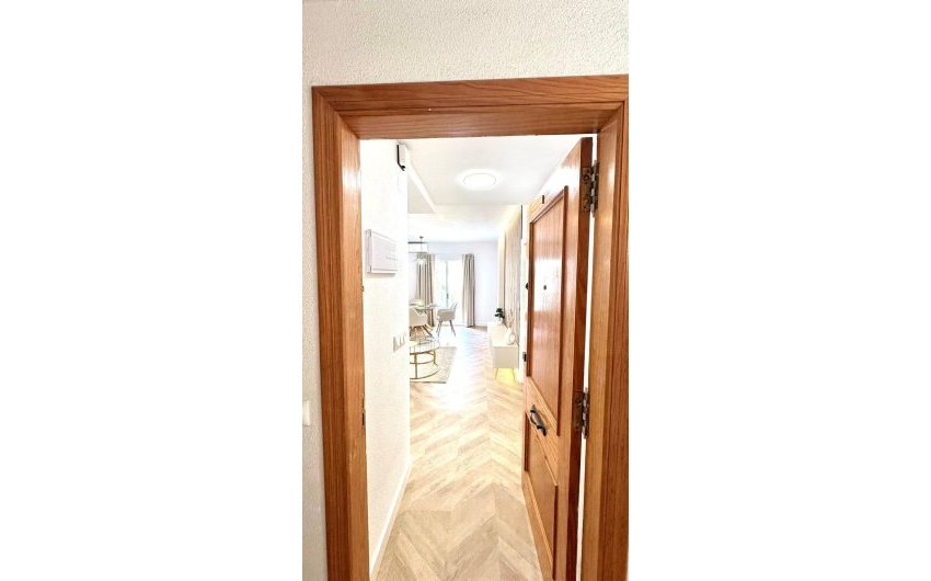 Revente - Apartment -
Torrevieja - Centro