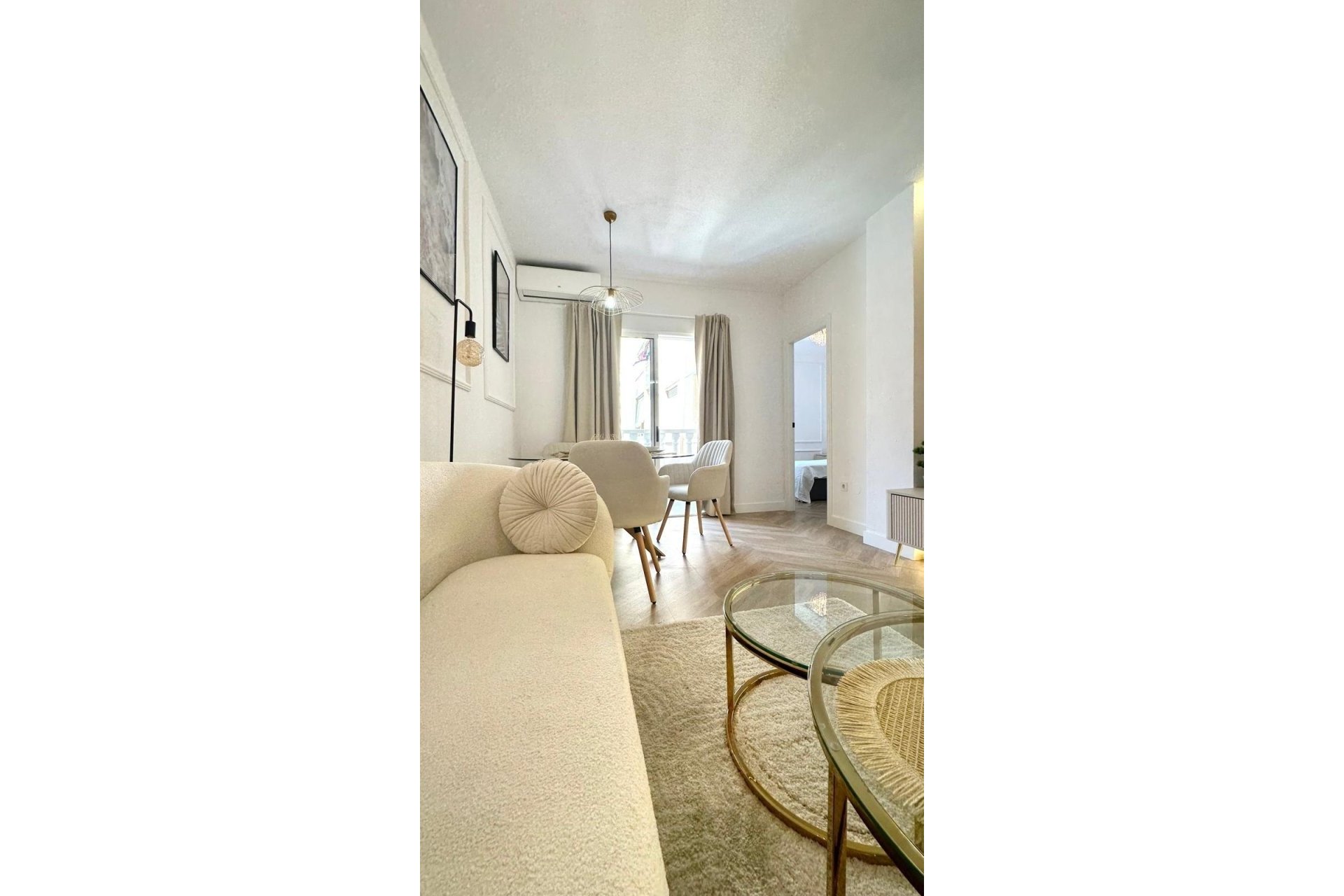 Revente - Apartment -
Torrevieja - Centro