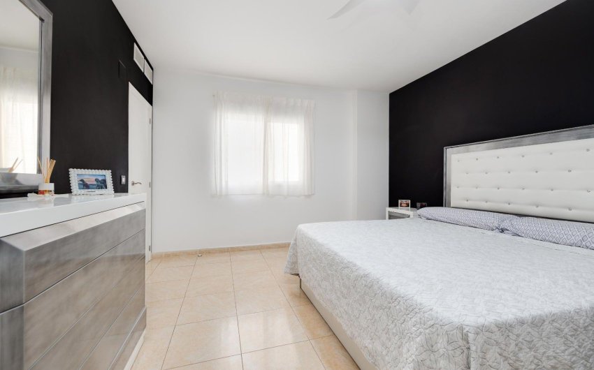 Revente - Apartment -
Torrevieja - Centro