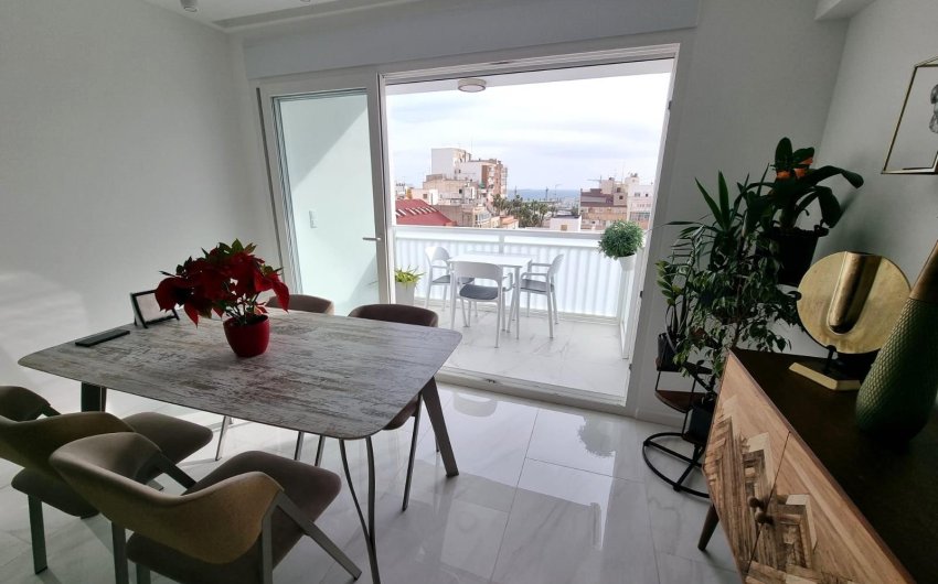 Revente - Apartment -
Torrevieja - Centro