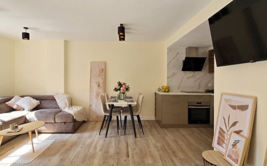 Revente - Apartment -
Torrevieja - Centro