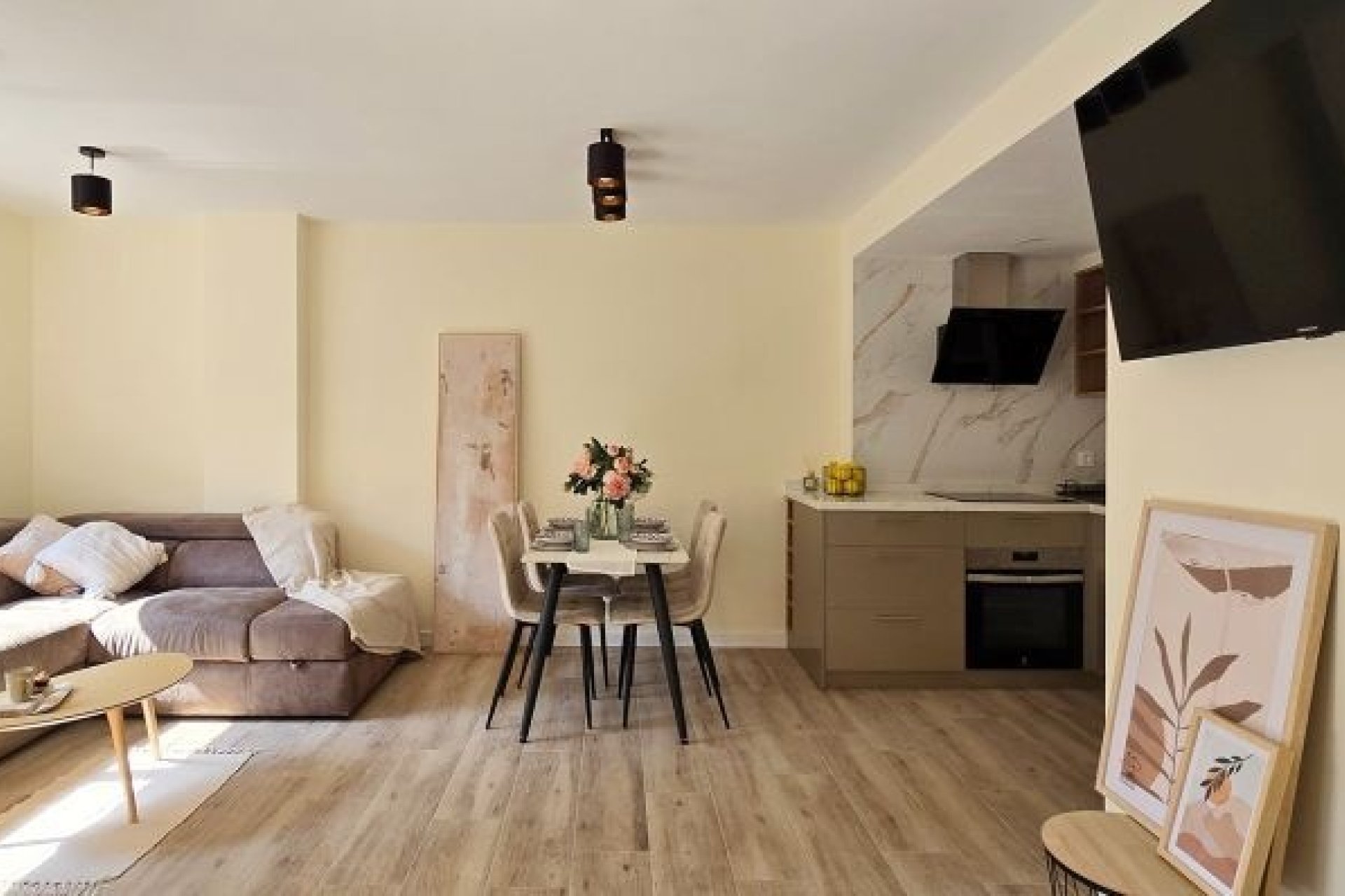 Revente - Apartment -
Torrevieja - Centro