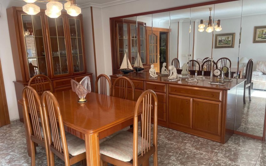 Revente - Apartment -
Torrevieja - Centro