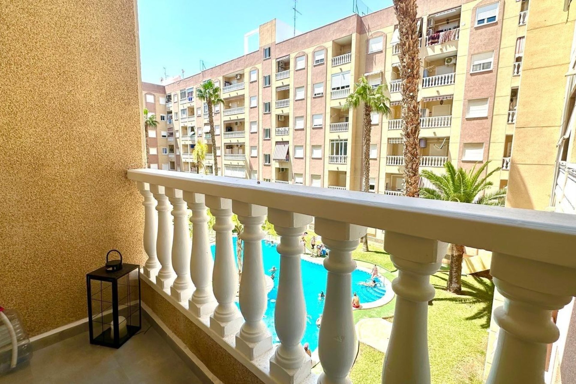 Revente - Apartment -
Torrevieja - Centro