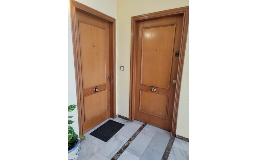 Revente - Apartment -
Torrevieja - Centro