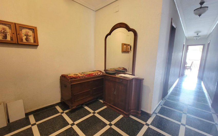 Revente - Apartment -
Torrevieja - Centro