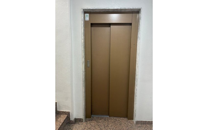 Revente - Apartment -
Torrevieja - Centro