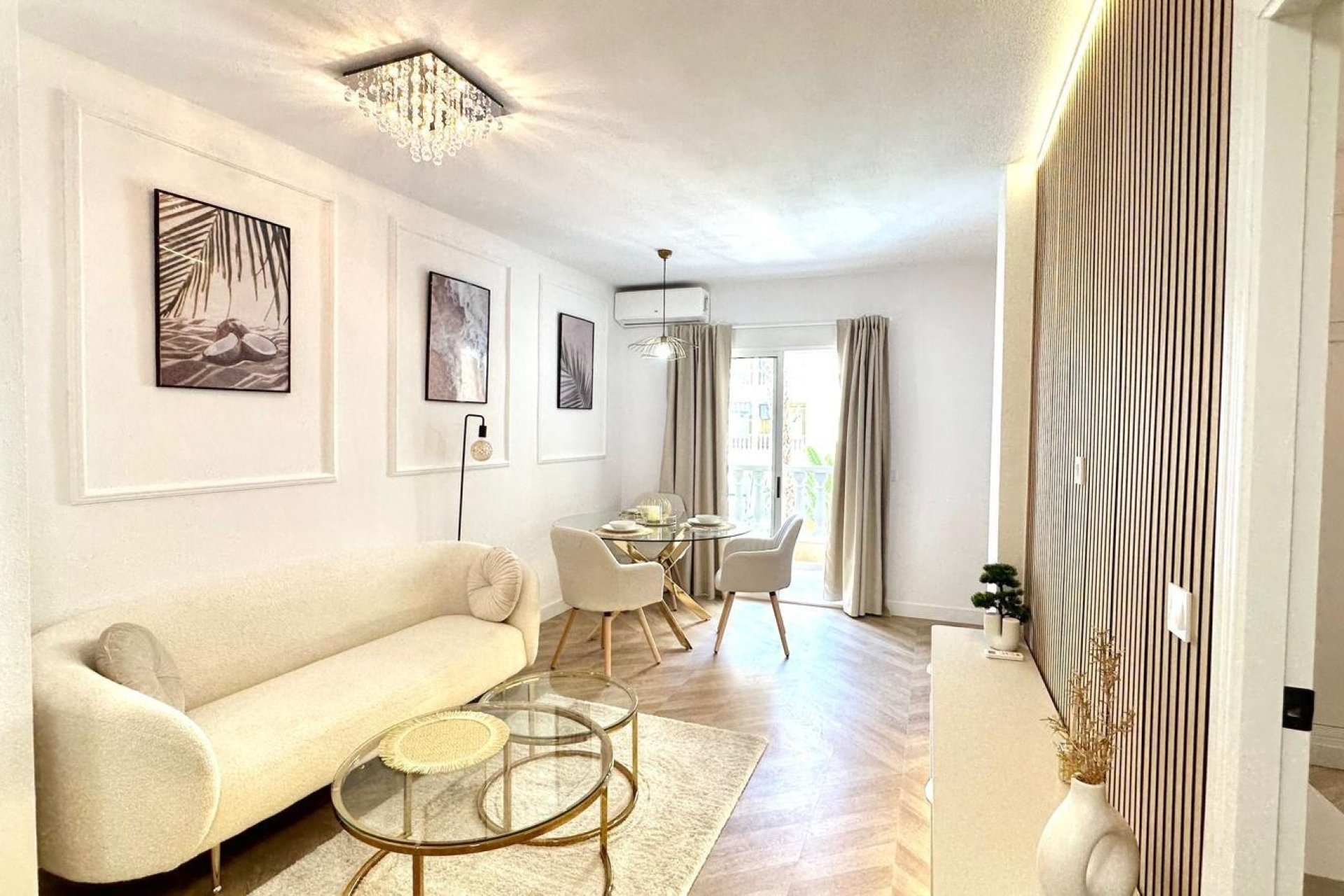 Revente - Apartment -
Torrevieja - Centro