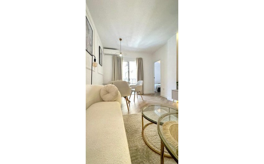 Revente - Apartment -
Torrevieja - Centro