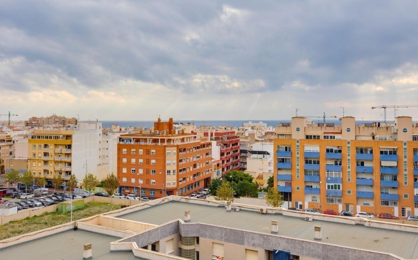 Revente - Apartment -
Torrevieja - Centro