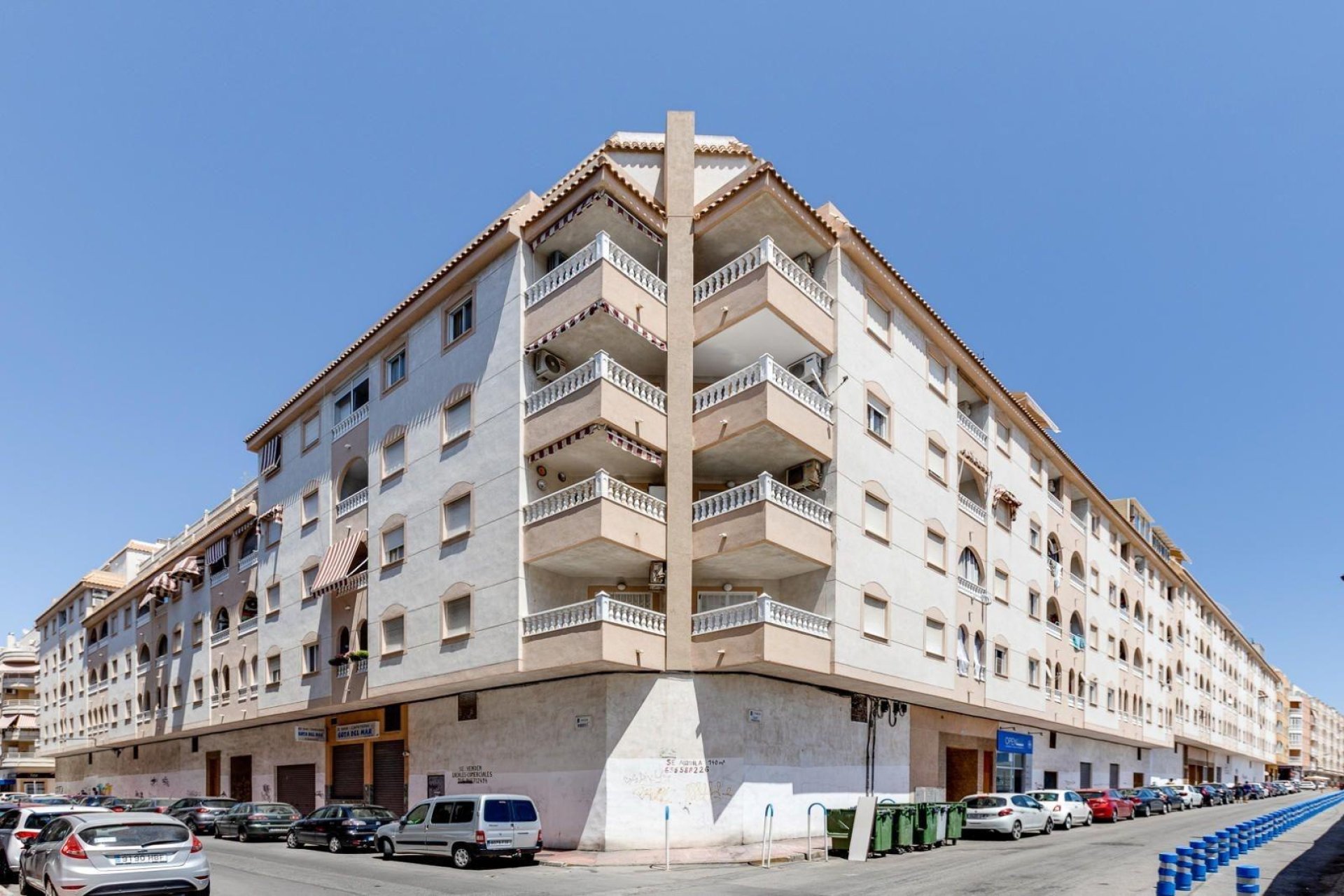 Revente - Apartment -
Torrevieja - Centro