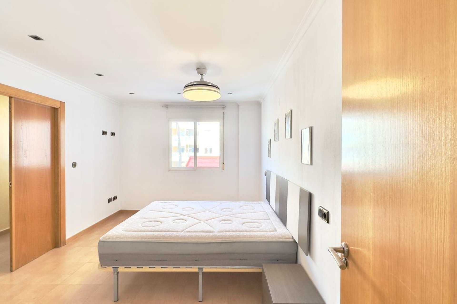 Revente - Apartment -
Torrevieja - Centro