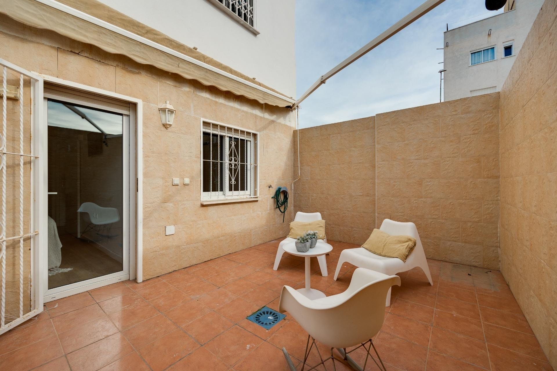 Revente - Apartment -
Torrevieja - Centro