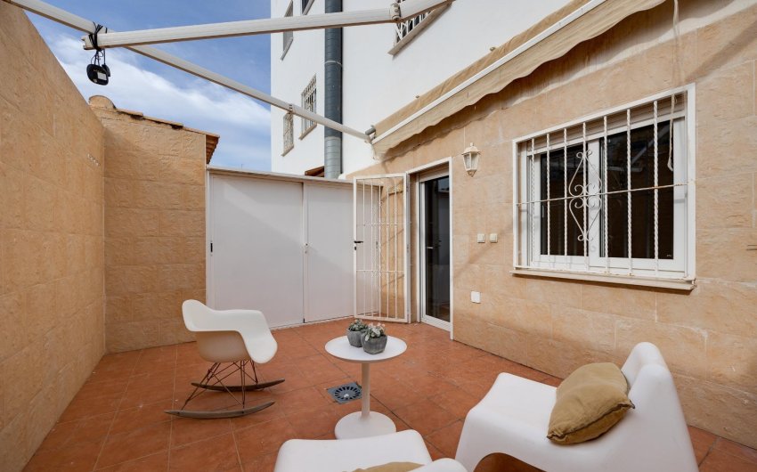 Revente - Apartment -
Torrevieja - Centro