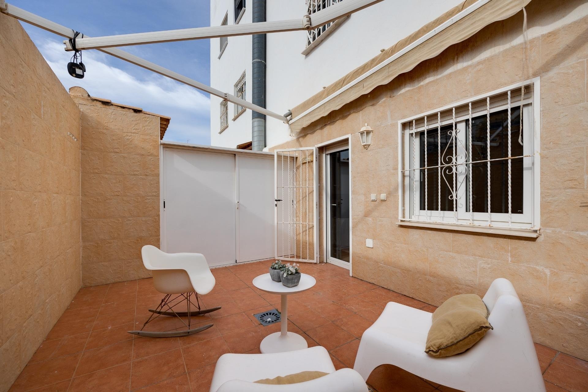 Revente - Apartment -
Torrevieja - Centro