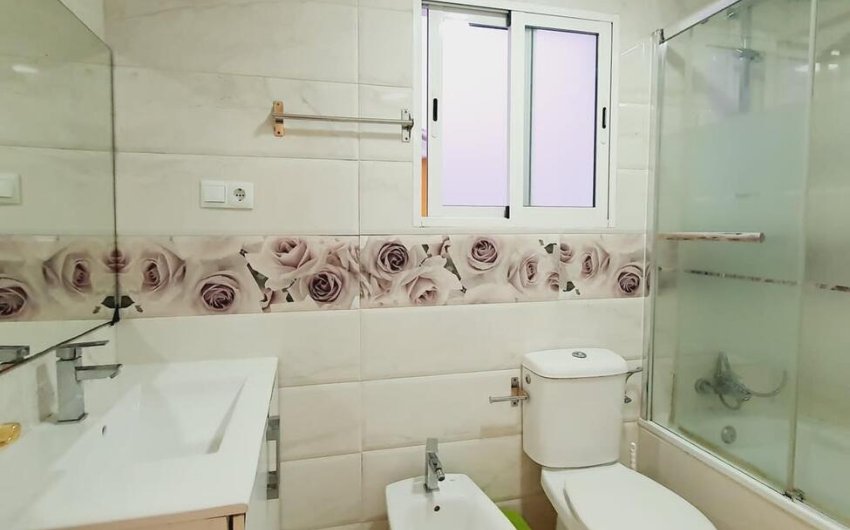 Revente - Apartment -
Torrevieja - Centro