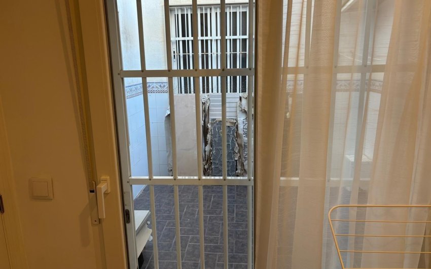 Revente - Apartment -
Torrevieja - Centro