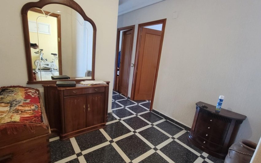 Revente - Apartment -
Torrevieja - Centro