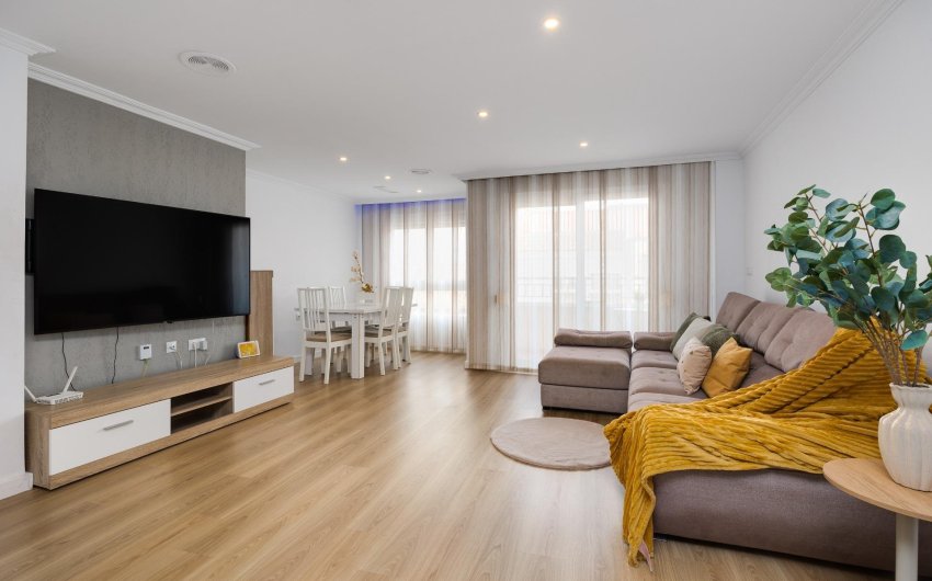 Revente - Apartment -
Torrevieja - Centro