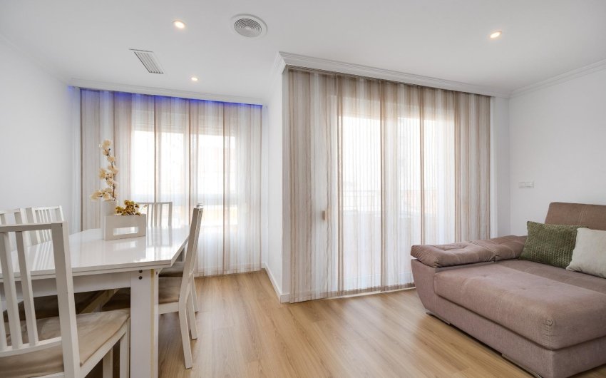 Revente - Apartment -
Torrevieja - Centro